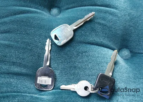 1994 Ford Econoline E150 Van z USA, uszkodzony, nr VIN 1FDEE14H3RHB23220